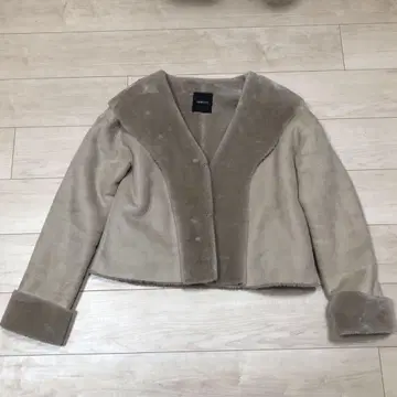 DRWCYS의 무스탕 자켓