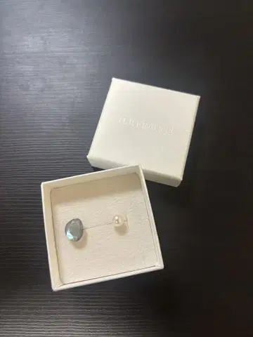 H.P.FRANCE 한쪽 귀걸이