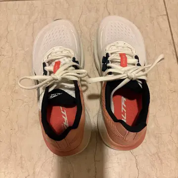ALTRA 러닝화