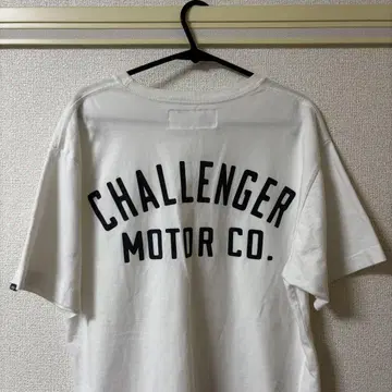CHALLENGER 화이트 T셔츠 백프린트