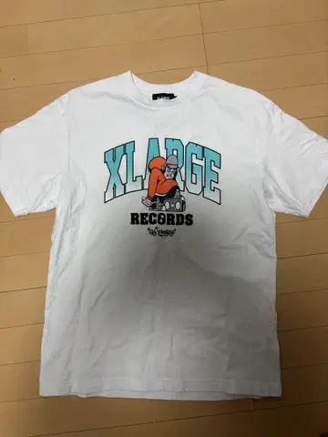 XLARGE 그래픽 프린트 T셔츠 M 화이트