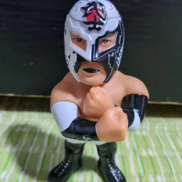 HAO BUSHI 피규어 화이트
