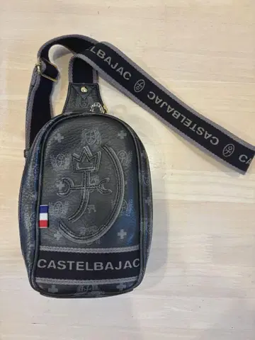 CASTELBAJAC 바디백