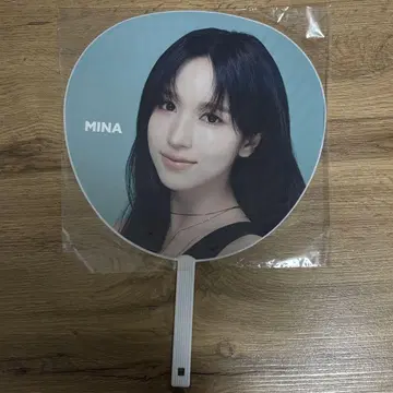 TWICE 미나 부채