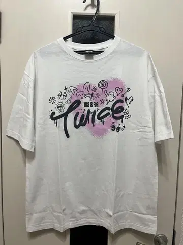 TWICE 그래픽 T셔츠 L 사이즈