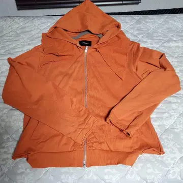 오렌지 후드 부착 후드티 GRANCY