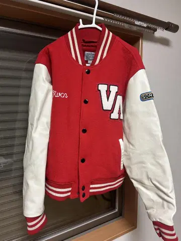 빨간색 바시티 자켓 rvca 루카 HAWAII