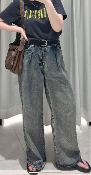 지나시스 턱 데님 와이드 팬츠 블루 계열 기타 2 / 링 가공