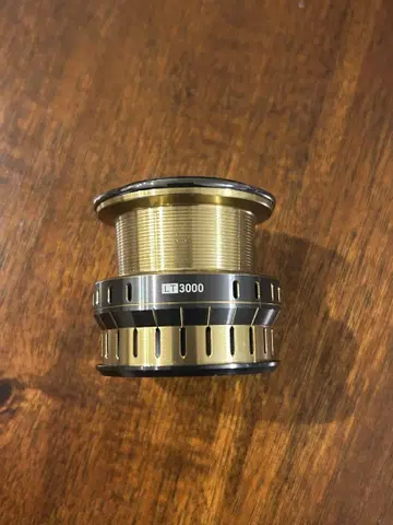 다이와 SLPW EX LT 스풀 LT3000