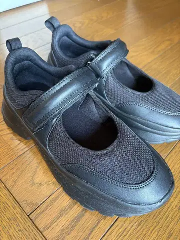 GU 볼륨 솔 벨트 스니커즈