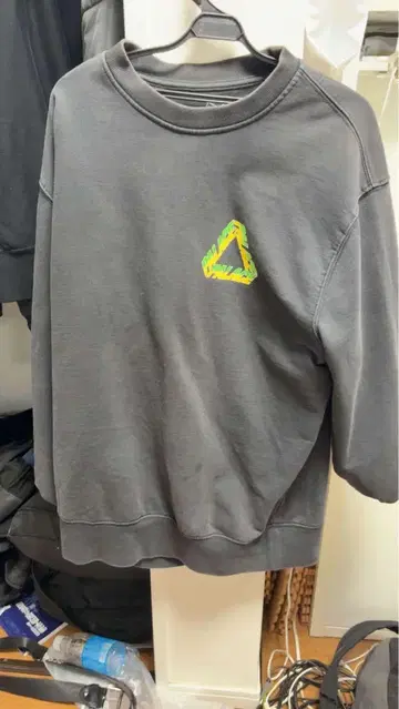 PALACE 맨투맨