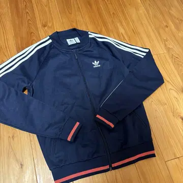 adidas 트랙 자켓 한국 여자 트레포일 로고 아이묭