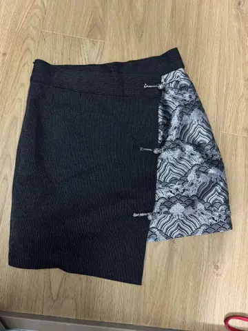 [ 미사용 ] 민족 패턴풍 타이트 스커트