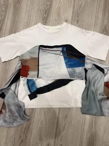 Ameri 아메리 MEDI DRAWING UNEVEN TEE 티셔츠