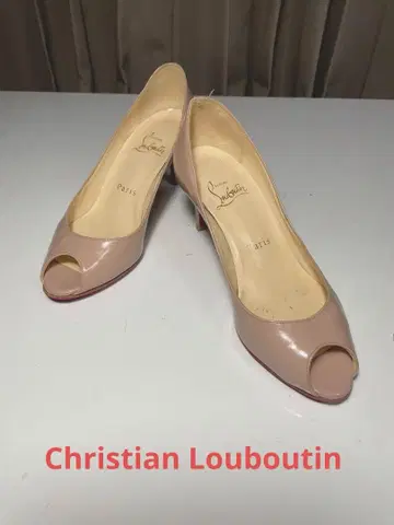 Christian Louboutin 레어 사이즈 21.5cm