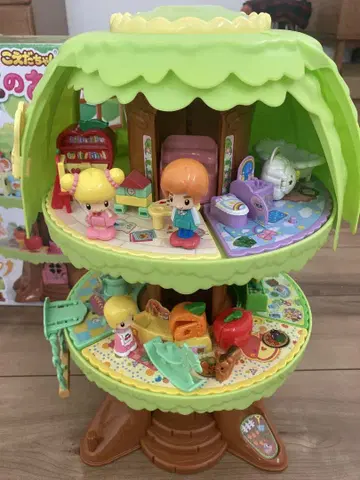 [타카라토미] 코에다짱의 나무집/방/인형 세트