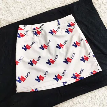 먼싱웨어 올 패턴 펭귄 자수 알파벳