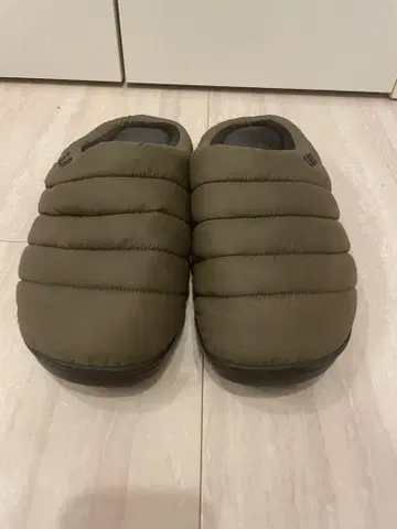 SUBU 샌들 카키