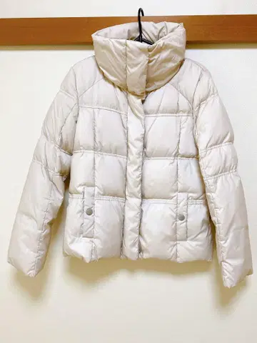 루소크 여성용 다운 자켓 숏 기장 베이지 크림 M 38