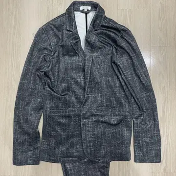 그레이 계열 스트라이프 패턴 테일러드 자켓 바지 셋업 스트레치