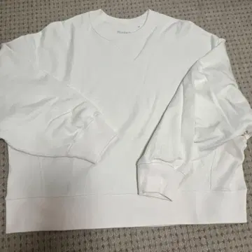 새상품급 유니클로 박스 스웨트 셔츠 JWA UNIQLO