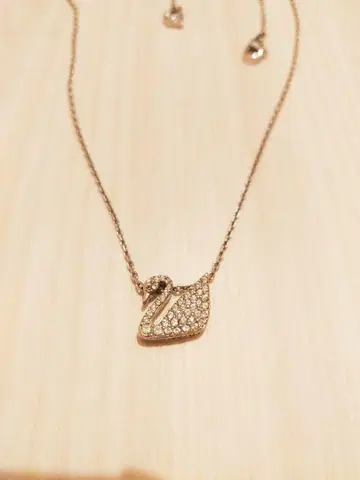 SWAROVSKI 스와로브스키 목걸이 스완