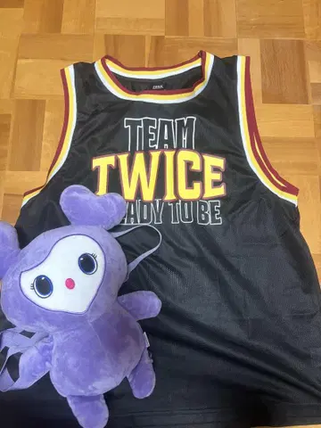 TWICE SANA READY TO BE 유니폼 & 봉제 인형 세트