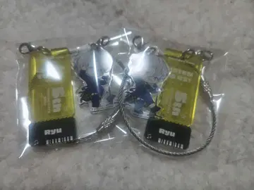 파라라이 콜라보 카페 본포 아크릴 와이어 참 나츠메 류