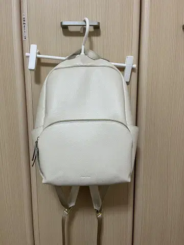 아이보리 심플 백팩