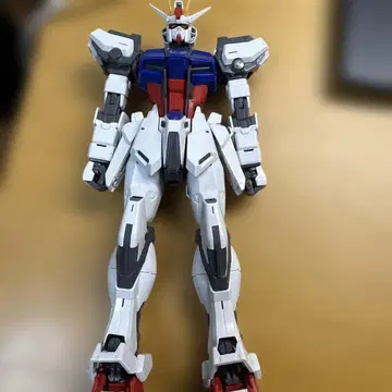 MG 스트라이크 건담