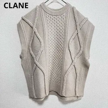 컨디션 최상 클라네 3D CABLE SLIT KNIT VEST