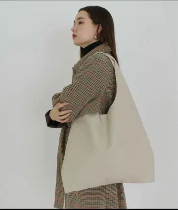 TINA: JOJUN 각인 마르쉐 백