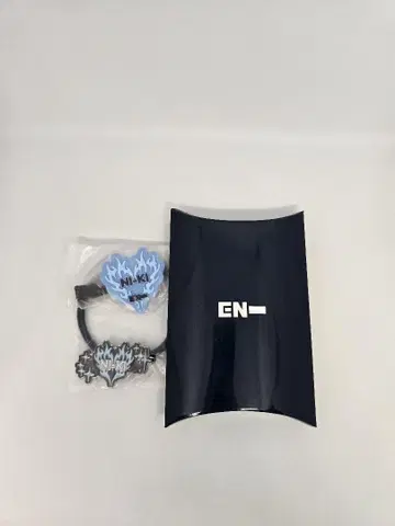 WALK THE LINE IN JP HAIR ACCESSORY NI-KI