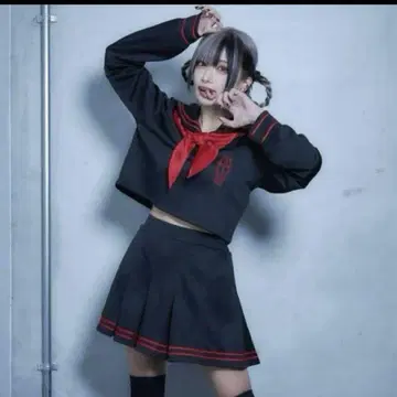 시이나 히카리 콜라보 세일러 셋업