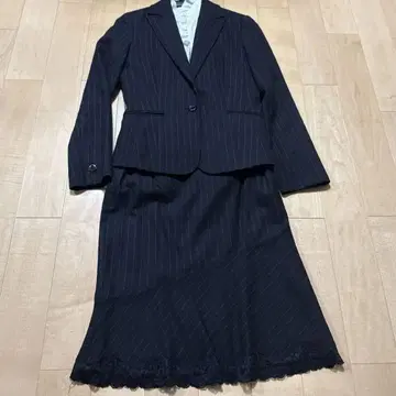 루소크 블랙 스트라이프 수트 레이스 스커트 사이즈 38