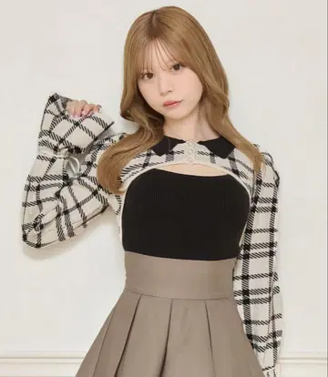 체크 무늬 긴팔 니트탑