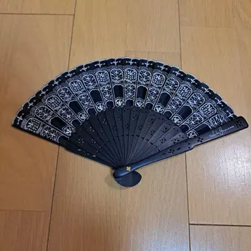룰루 기네스 부채