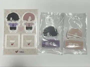 밑이 넓은 바닥 페이크 팩트 립 아크릴 스탠드 명찰