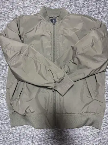 GORE-TEX INFINIUM 티고라 MA-1 자켓 올리브