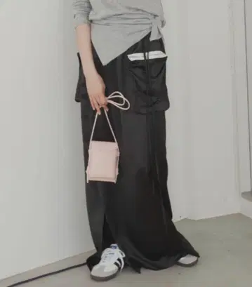 GIUNON satin cargo skirt / 새틴 카고 스커트