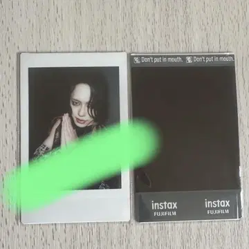 0.1g의 오산 마사키 다이스케 폴라로이드