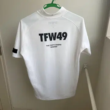 TFW49 화이트 크루넥 셔츠 M