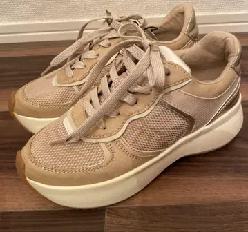 ZARA 통굽 스니커즈 베이지 36 롱 레그 슬림 레그