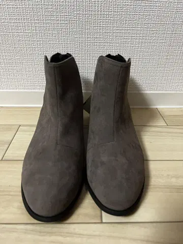 그레이 스웨이드풍 숏부츠 지퍼 포함