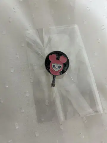 TWICELIGHTS 모모 핀 배지