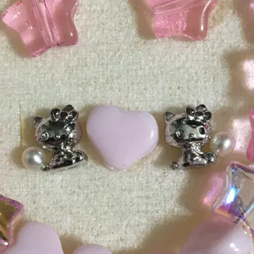 헬로키티 귀걸이