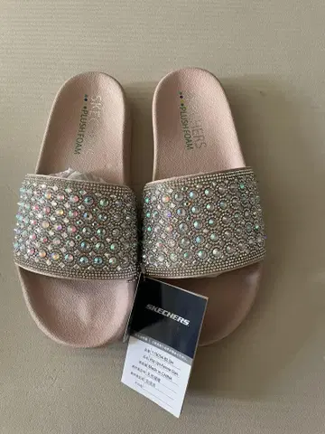 미사용 새상품 SKECHERS Cali 비쥬 샌들