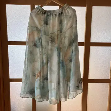 뉴앙스 프린트 플레어 스커트 JEANASIS