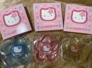 헬로키티 플라워형 주얼리 케이스 3종 세트 1997년 카오하나