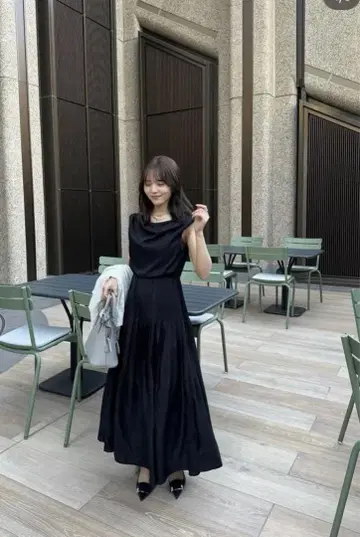 VALLAN Sleeveless Drape Pleats Dress